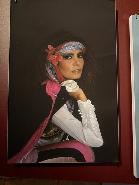 mostra Pazza Idea a MOle in Museo Nazionale del Cinema a Torino, foto con la cantante Berte